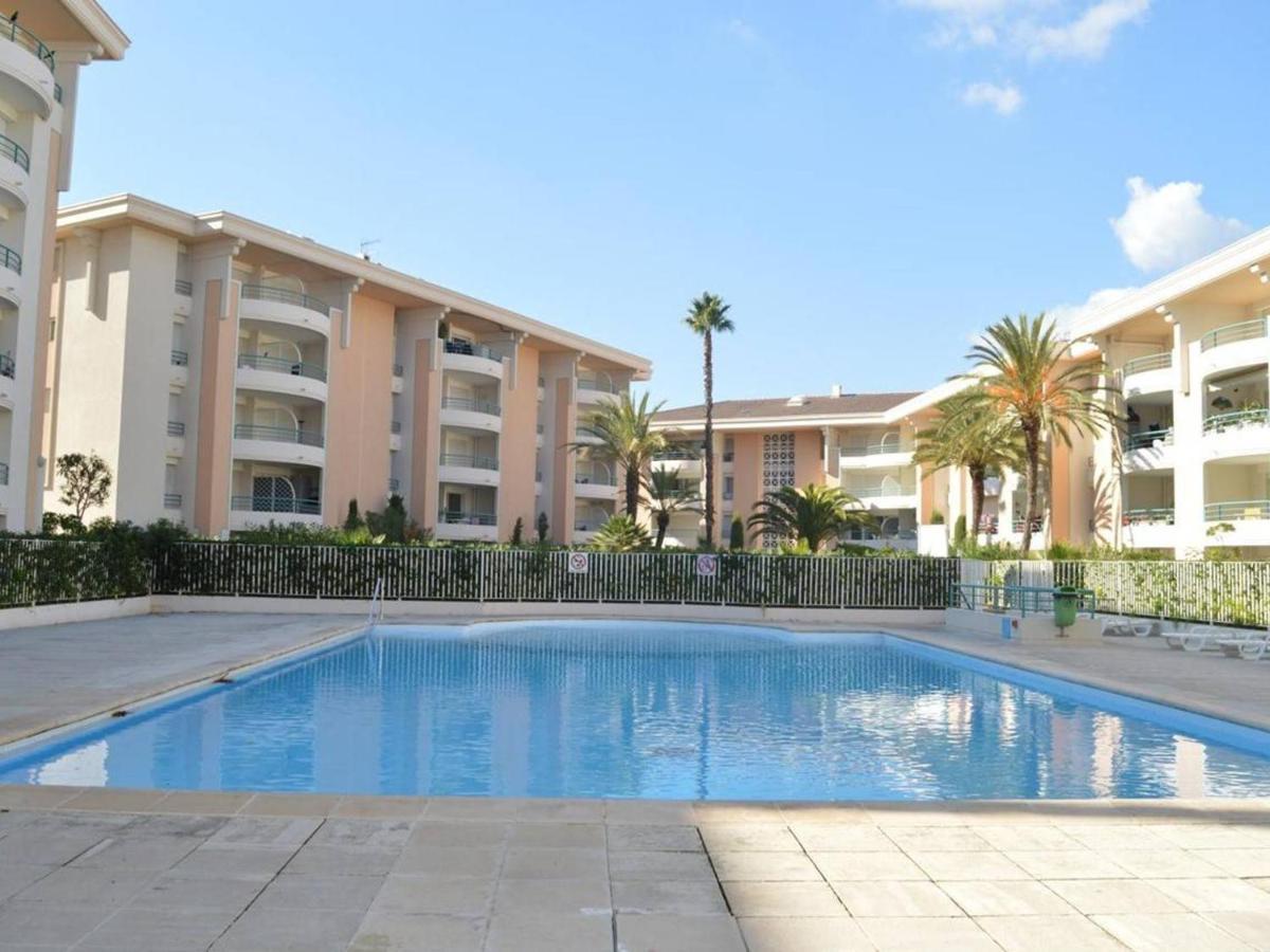 Frejus: Appt 2P, 5 Pers, Piscine, Plage A 150M, Parking, Animaux Ok - Fr-1-226A-357 Exteriér fotografie