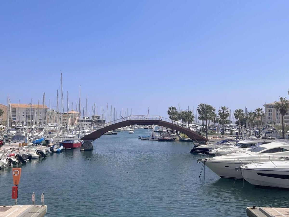 Frejus: Appt 2P, 5 Pers, Piscine, Plage A 150M, Parking, Animaux Ok - Fr-1-226A-357 Exteriér fotografie